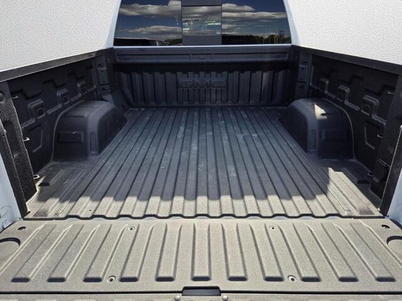 2026 GMC Sierra 1500 AT4 - Photo 17