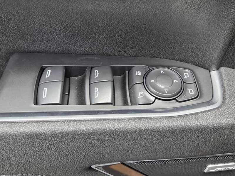 2026 GMC Sierra 1500 SLT - Photo 23