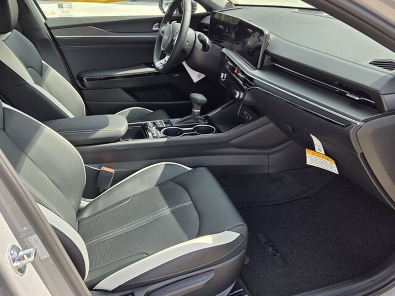 2026 Kia K5 GT-Line - Photo 15