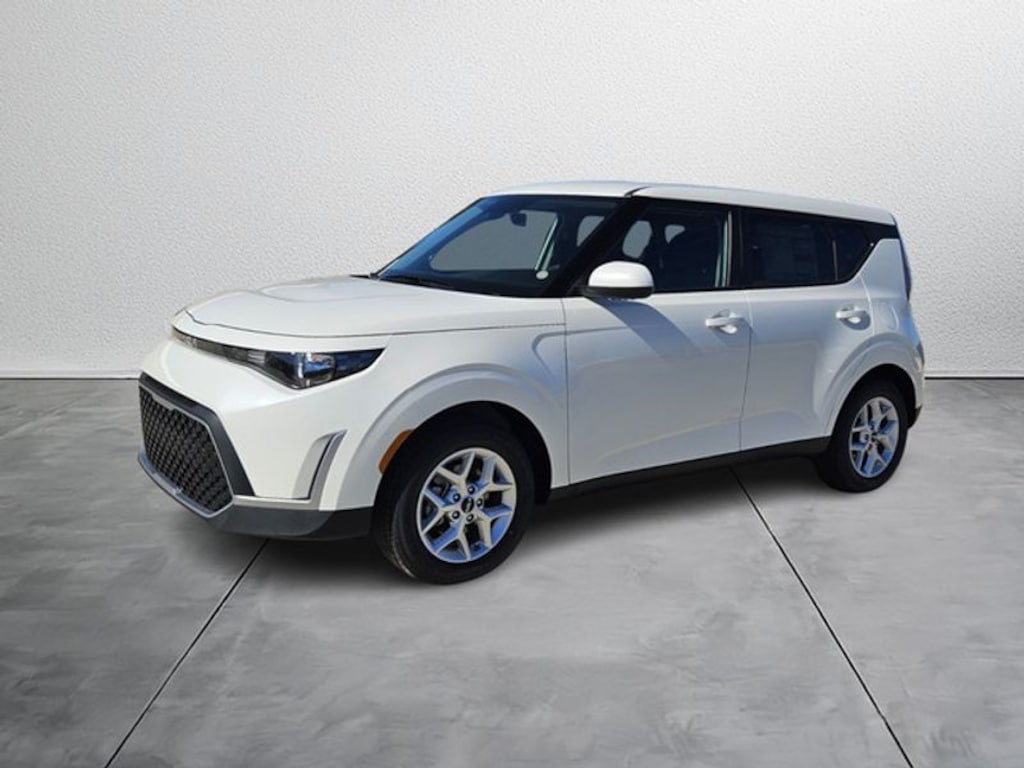 New 2025 Kia Soul LX Hatchback