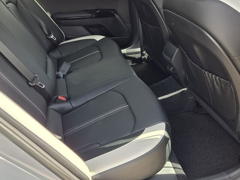 2026 Kia K5 GT-Line - Photo 14