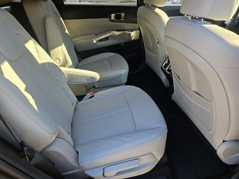 2026 Kia Sorento SX Prestige Hybrid - Photo 12