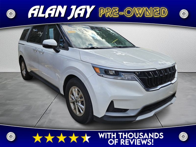 2022 Kia Carnival Passenger Van 