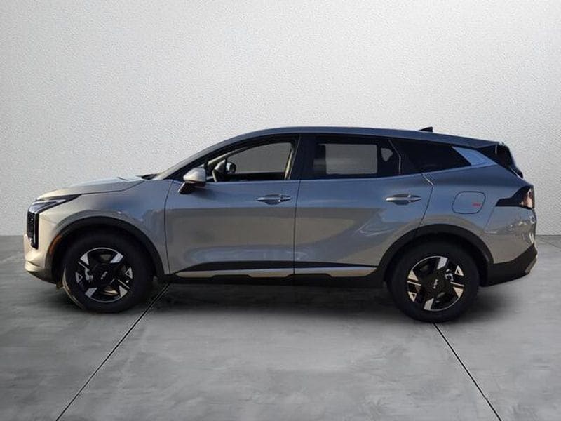 2026 Kia Sportage LX - Photo 3