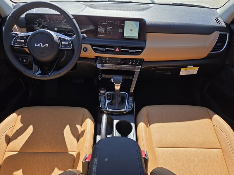 2026 Kia Seltos EX - Photo 11