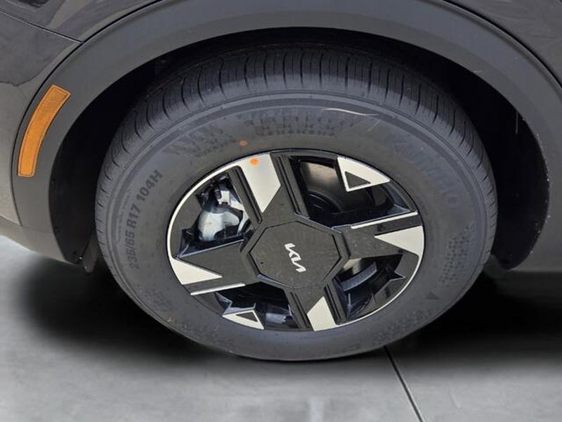 2026 Kia Sportage LX - Photo 11