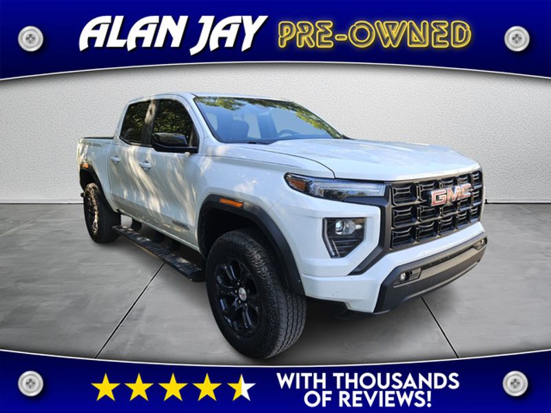 2023 GMC Canyon Elevation's photo