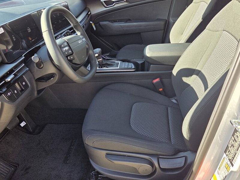 2026 Kia Sportage LX - Photo 8