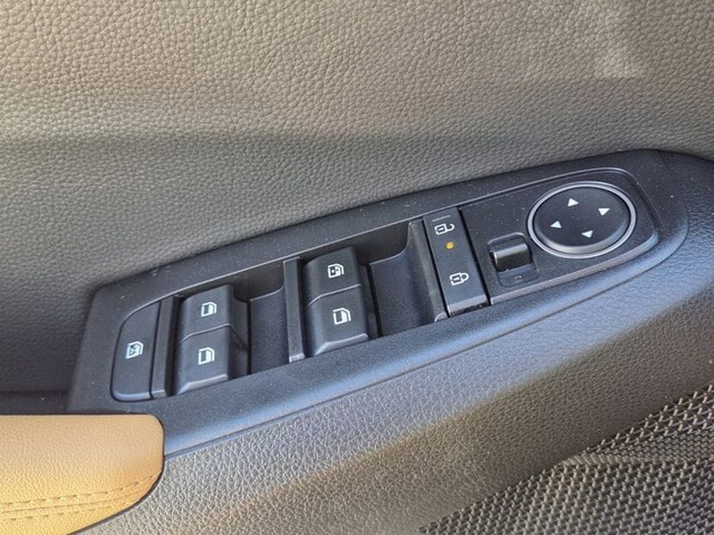 2026 Kia Seltos EX - Photo 18
