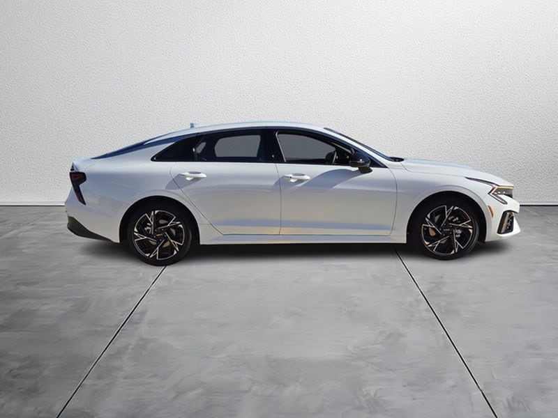 2026 Kia K5 GT-Line - Photo 6
