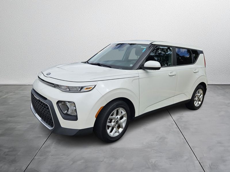2021 Kia Soul S photo 2