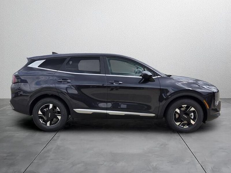 2026 Kia Sportage LX - Photo 8