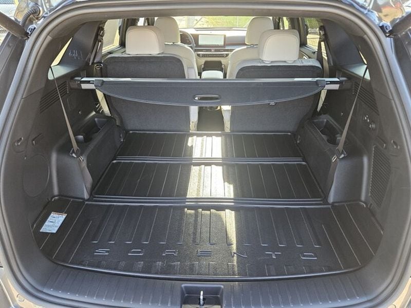 2026 Kia Sorento SX Prestige Hybrid - Photo 11