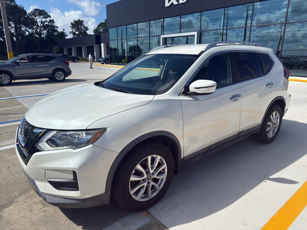 2018 Nissan Rogue SV FWD's photo