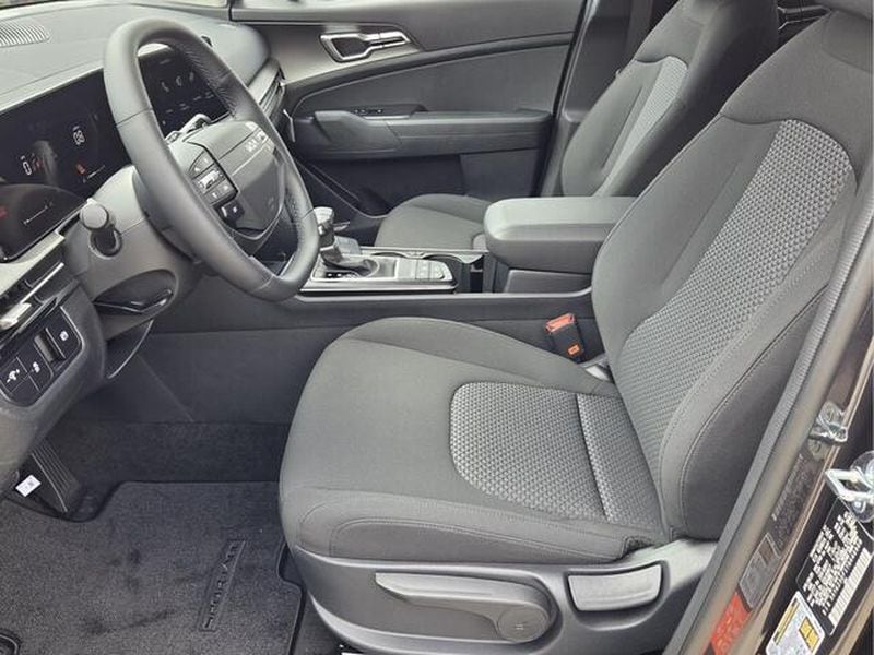 2026 Kia Sportage LX - Photo 12