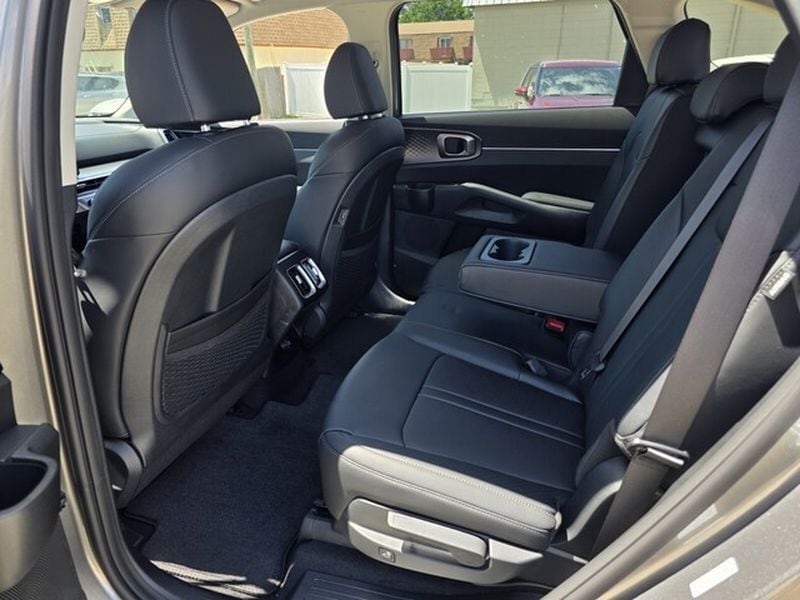 2026 Kia Sorento EX Hybrid - Photo 10