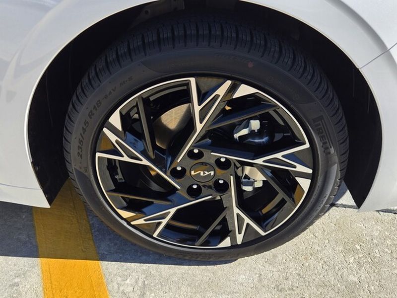 2026 Kia K5 GT-Line - Photo 16