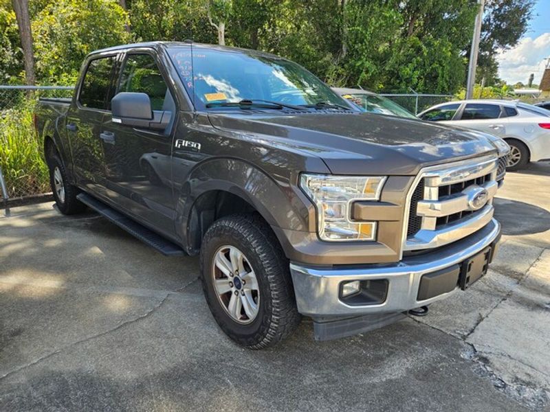 2017 Ford F-150 XLT photo 2