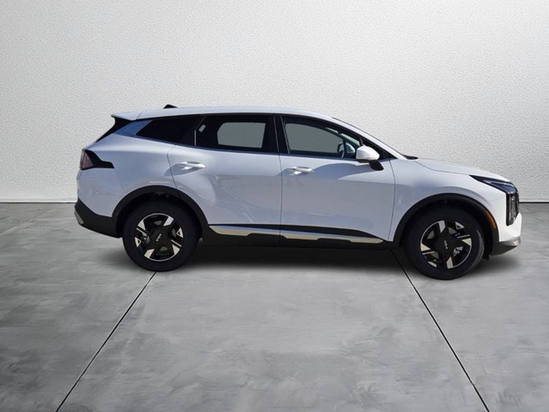 2026 Kia Sportage LX - Photo 6
