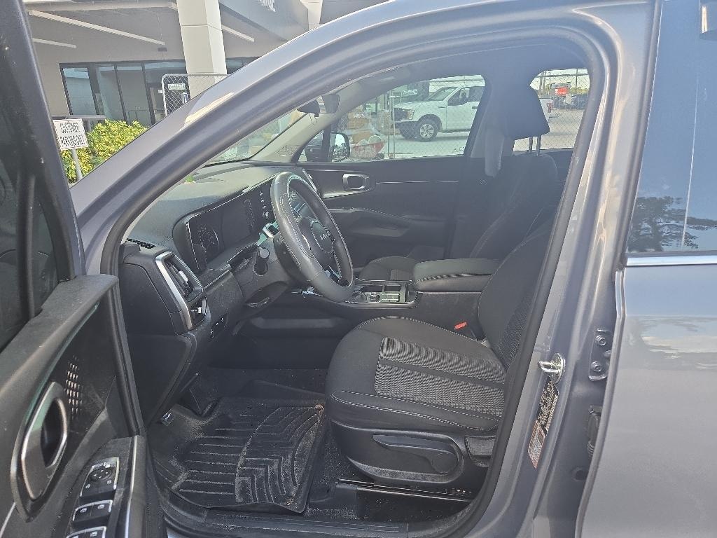 Used 2023 Kia Sorento LX Sport Utility