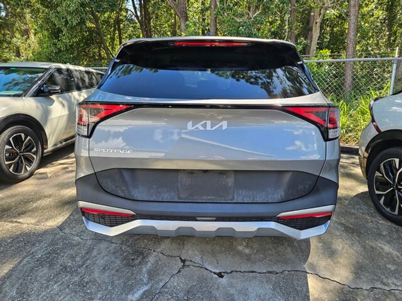 2023 Kia Sportage LX photo 3