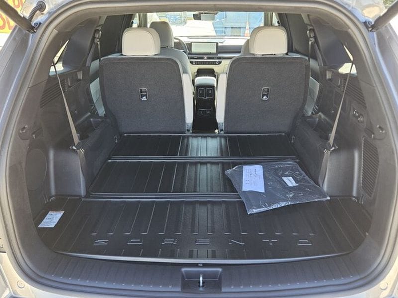 2026 Kia Sorento SX Prestige Hybrid - Photo 11