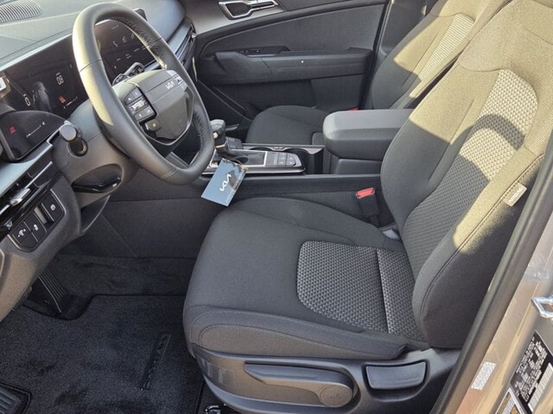 2026 Kia Sportage LX - Photo 8