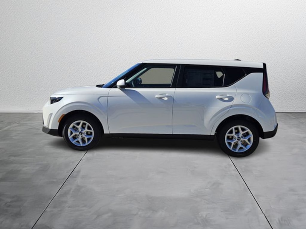 New 2025 Kia Soul LX Hatchback