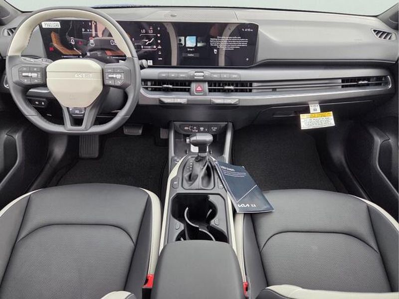 2026 Kia K4 GT-Line - Photo 14