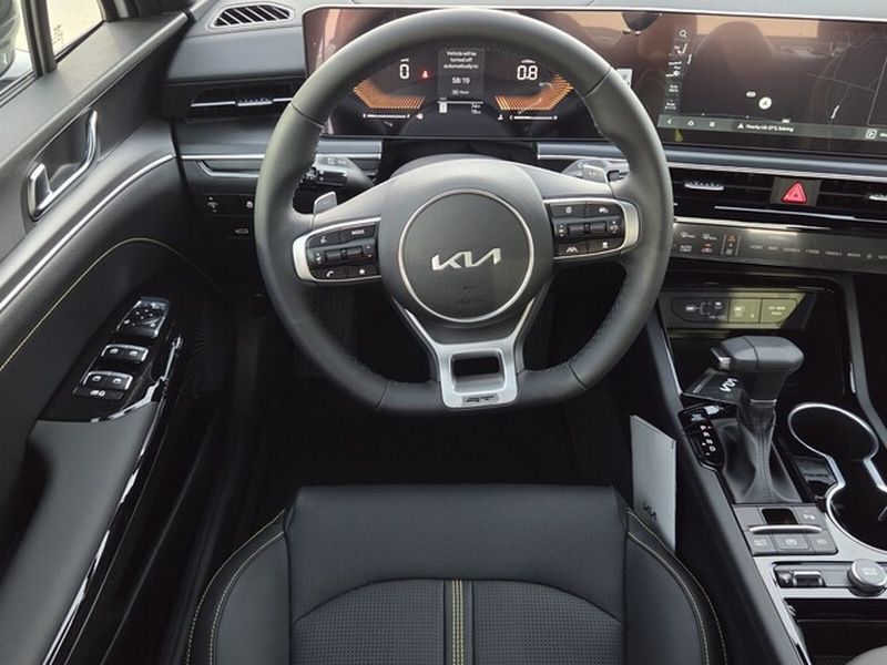 2026 Kia K5 GT - Photo 10