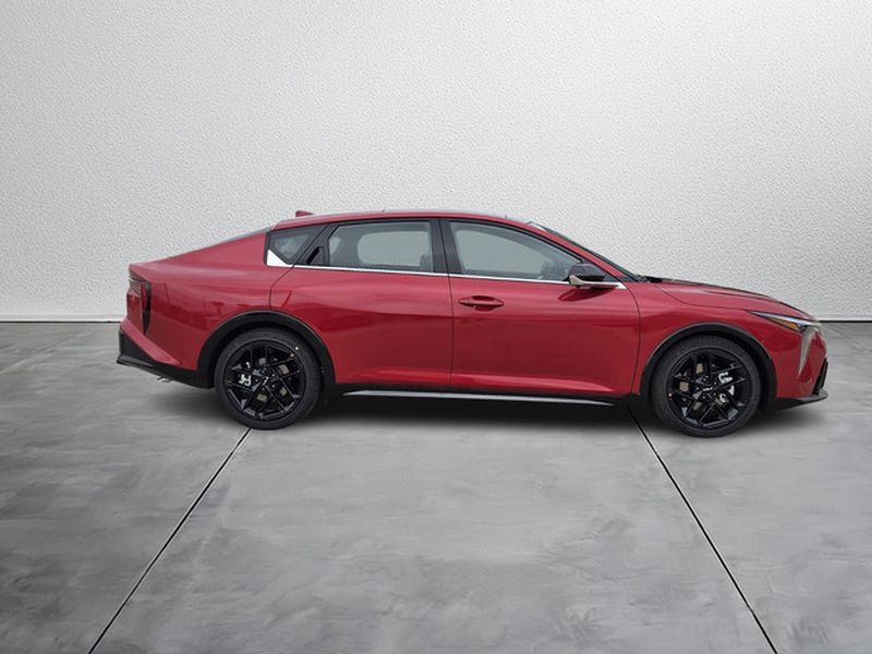 2026 Kia K4 GT-Line Turbo - Photo 6