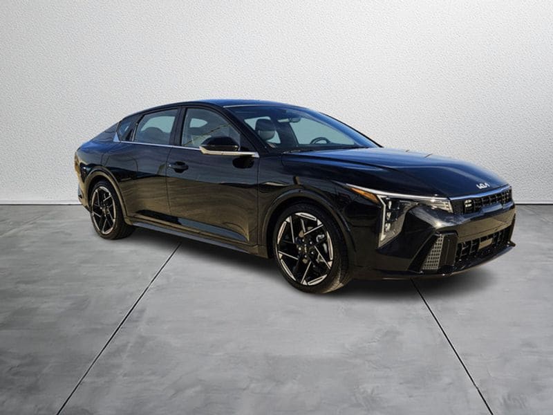 2025 Kia K4 GT-Line's photo