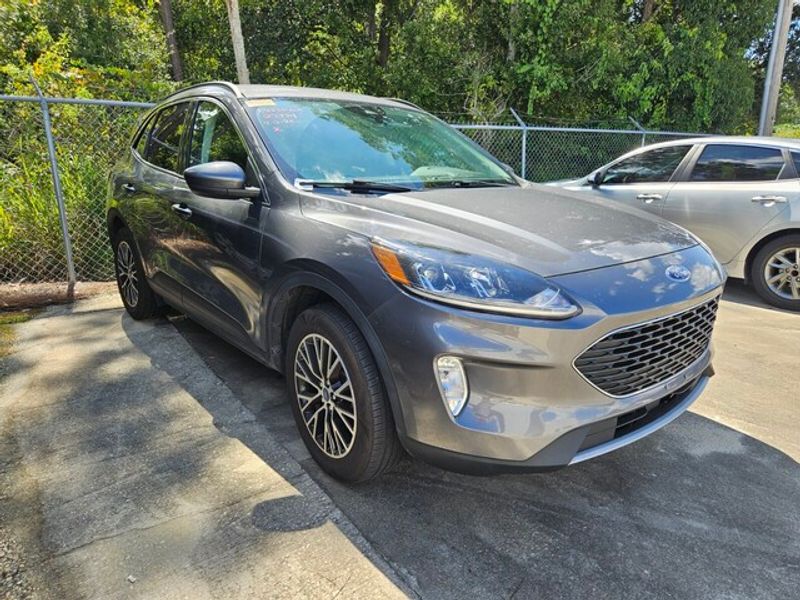 2022 Ford Escape SEL Plug-In Hybrid photo 3
