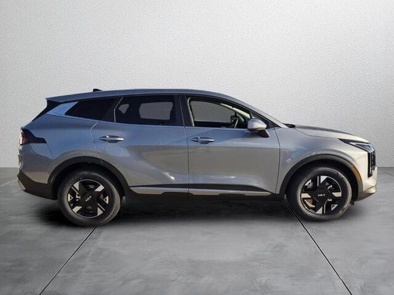 2026 Kia Sportage LX - Photo 6