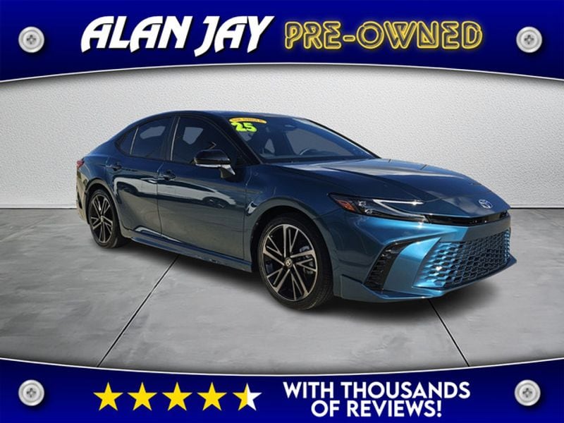 2025 Toyota Camry XSE's photo