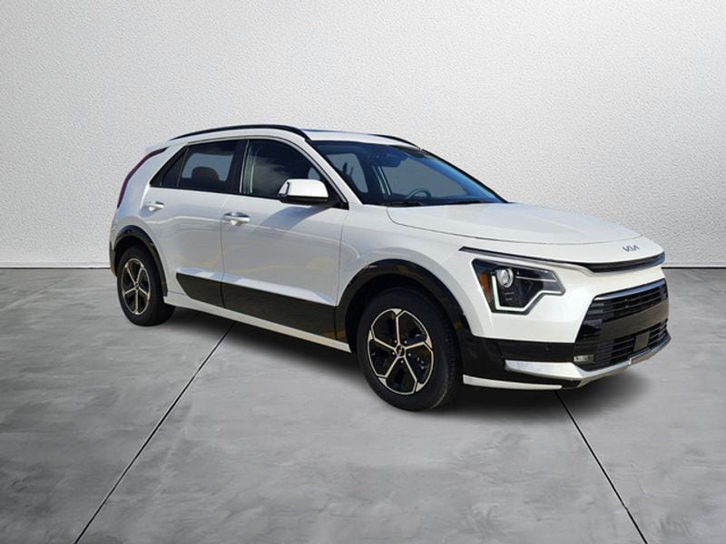 2026 Kia Niro SX's photo