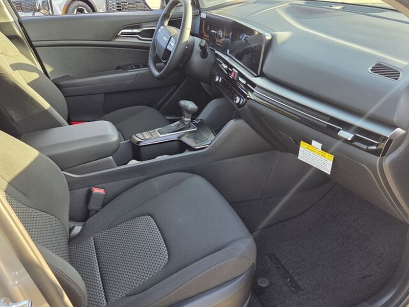 2026 Kia Sportage LX - Photo 14