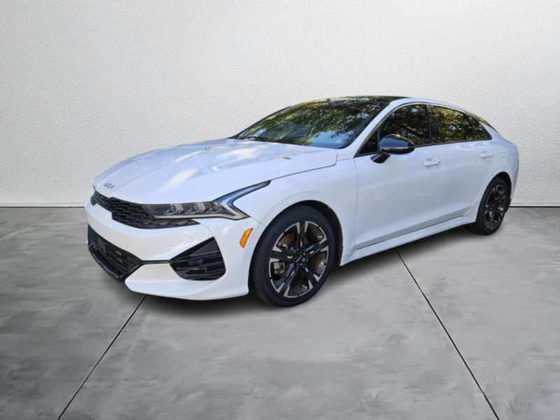 2023 Kia K5 GT-Line photo 3