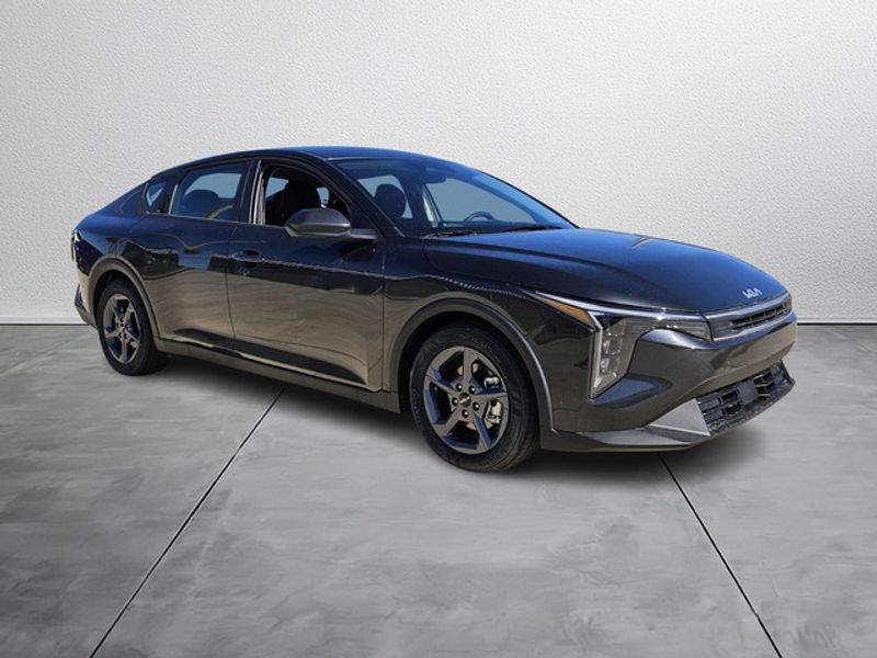 2025 Kia K4 Sedan 