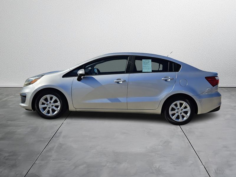 2016 Kia Rio LX photo 3