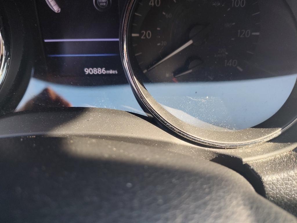 2019 Nissan Rogue SV photo 4