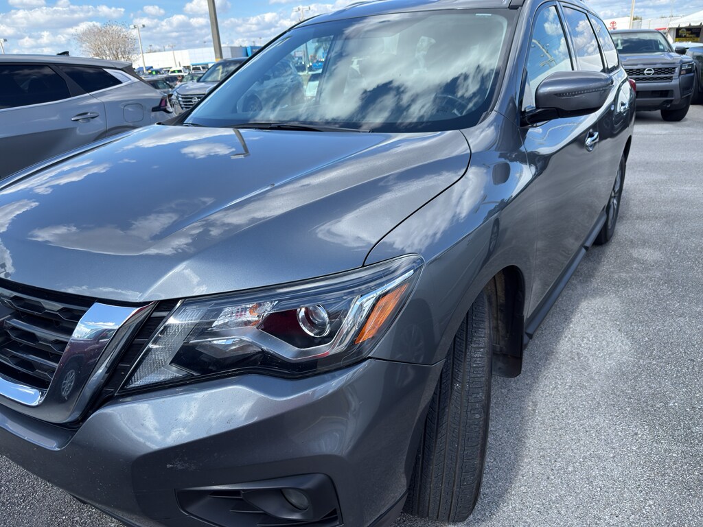 Used 2017 Nissan Pathfinder SV Sport Utility