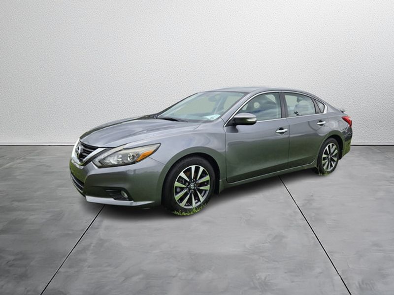 2017 Nissan Altima 2.5 SL photo 3