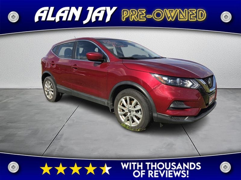 2021 Nissan Rogue Sport S's photo