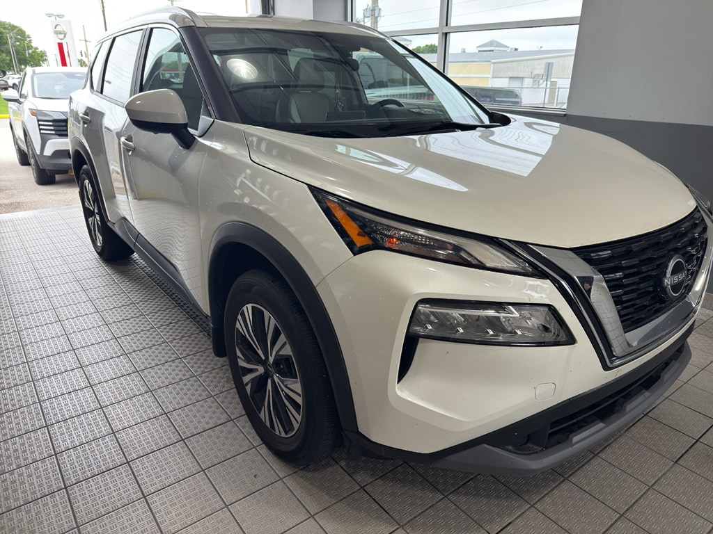 Used 2023 Nissan Rogue SV Sport Utility