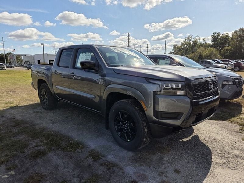 2026 Nissan Frontier SV's photo