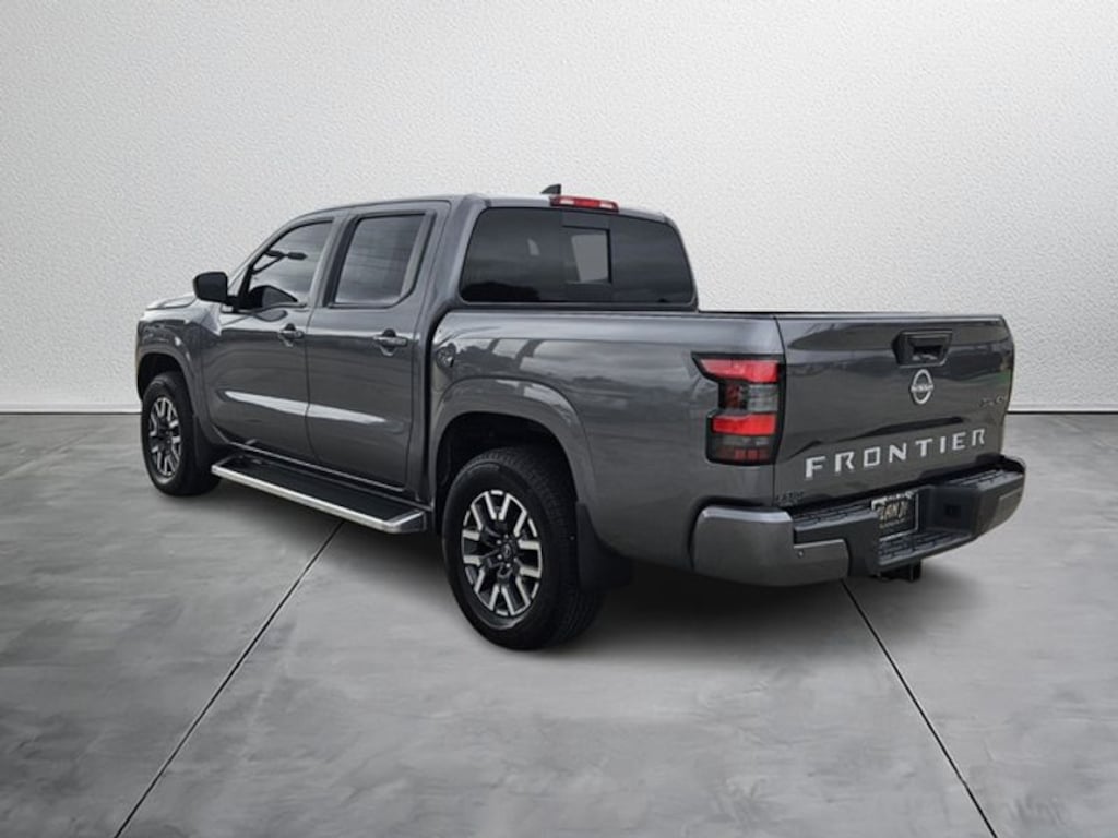 Used 2024 Nissan Frontier SL Crew Cab