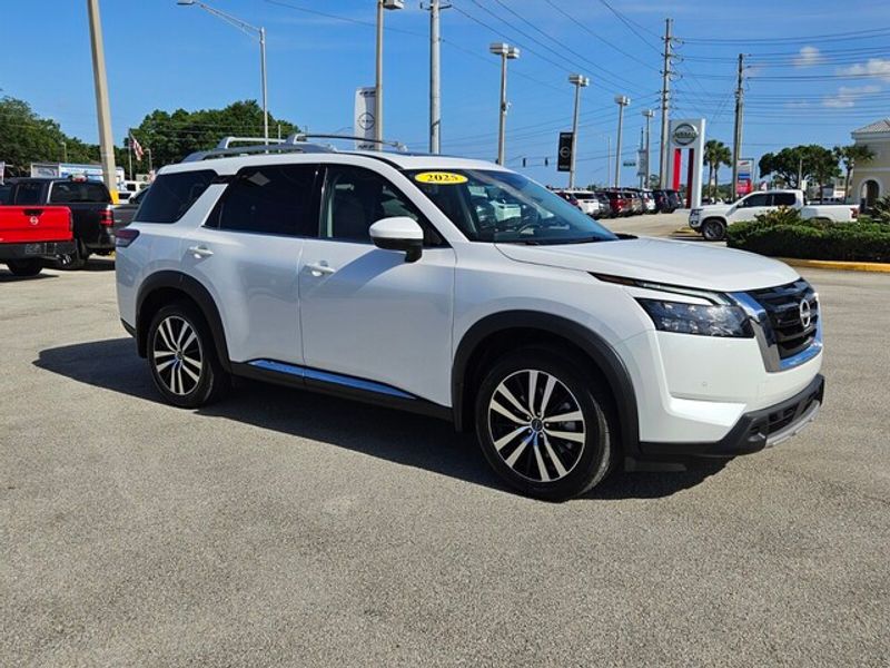 Used 2025 Nissan Pathfinder Platinum with VIN 5N1DR3DG0SC215276 for sale in Sebring, FL