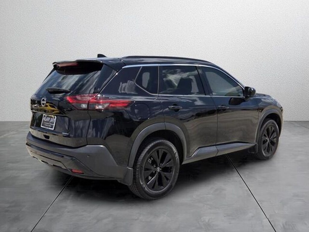 Used 2023 Nissan Rogue SV Sport Utility