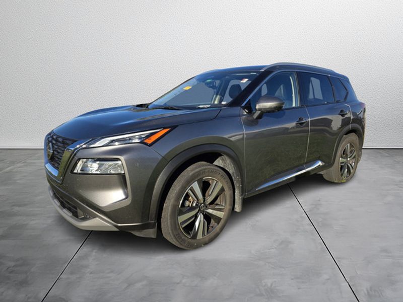 2021 Nissan Rogue SL photo 2